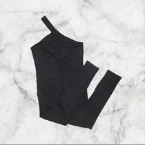 Macacão Um Ombro Calça Feminino