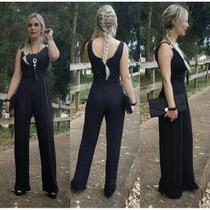 Macacão Versátil Com Bijou Na Alça Calça Pantalona