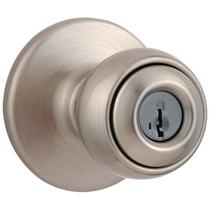 Maçaneta de porta Kwikset Polo Entry com fechadura e chave em níquel acetinado Maçaneta de porta Kwikset Polo Entry com fechadura e chave em níquel acetinado