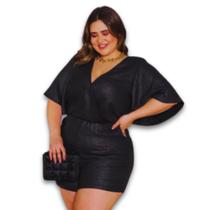 Macaquinho Air Flow Tecido Foil Manga Flare Botão nas Costas Plus Size