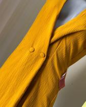 Macaquinho duna mostarda Macaquinho duna mostarda