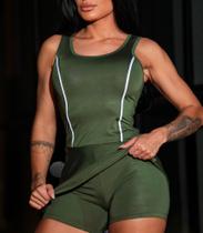 Macaquinho Feminino Fitness com Saia Sobreposta e Modelagem Anatômica Macaquinho Feminino Fitness com Saia Sobreposta e Modelagem Anatômica