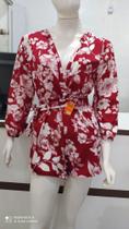 Macaquinho feminino floral com manga longa e amarração na lateral -Tamanho P