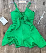 Macaquinho feminino na cor verde com bojo . TAM M Macaquinho feminino na cor verde com bojo . TAM M