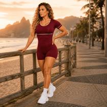 Macaquinho Fitness VINHO Feminino Modelador Confortável Para Academia Suplex Manga Curta Exercícios -