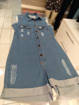 Macaquinho jeans tamanho P Macaquinho jeans tamanho P