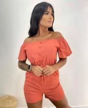 Macaquinho ombro a ombro