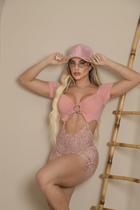 Macaquinho Rosé Ombro a Ombro com Short Oncinha Rosé e com Zero Transparência Macaquinho Rosé Ombro a Ombro com Short Oncinha Rosé e com Zero Transparência