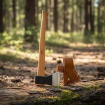 Machado Wenzel com Bainha de Couro Marrom - A Ferramenta Essencial para Cortes em Lenha