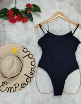 Maiô com bojo e detalhe de correntinha