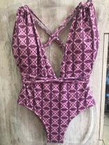 Maiô Débora - com bojo em laycra rosa estampado