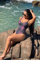 Maiô estampado com detalhe franzido no busto alças largas e reforçadas