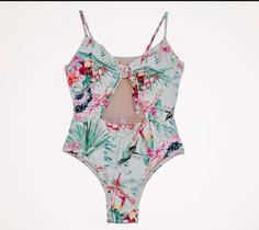 Maiô Laço no Busto