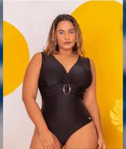 Maio plus size preto com detalhe na cintura sol e agua