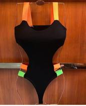 Maiô praia preto com laranja TAM único Maiô praia preto com laranja TAM único