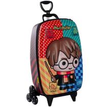 Mala Infantil Harry Potter 3D Com Rodinhas - Multicolorida Mala Infantil Harry Potter 3D Com Rodinhas - Multicolorida