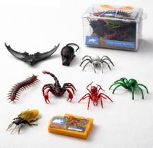 Maleta 8 Animais Horripilantes Sortidos + Plantinha Brinquedo Festa