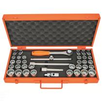 Maleta com Soquetes Estriados e Acessórios 1/2" Milímetros e Polegadas - 43 peças Tramontina PRO Maleta com Soquetes Estriados e Acessórios 1/2" Milímetros e Polegadas - 43 peças Tramontina PRO