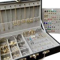 Maleta Super Luxo Porta Joias 100 Semijoias Folheadas Ouro 18K e Prata Feminino Revenda Brincos Argolas Colares Pulseiras Tornozeleiras Maleta Super Luxo Porta Joias 100 Semijoias Folheadas Ouro 18K e Prata Feminino Revenda Brincos Argolas Colares Pulseiras Tornozeleiras