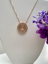 Mandala cravejada em pedra de zircônia - com a Inicial Mandala cravejada em pedra de zircônia - com a Inicial