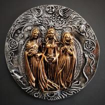 Mandala hécate deusa tríplice dourada com fundo prata metalizado 35cm Mandala hécate deusa tríplice dourada com fundo prata metalizado 35cm