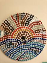 Mandala redonda em mosaico com pastilhas de vidro - Art&mosaico