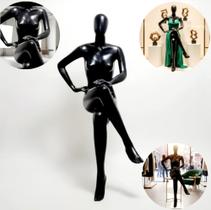 Manequim feminino adulto (Pose sentada veste n.38/40) Braço cintura cabeça ovo na cor preto. Manequim feminino adulto (Pose sentada veste n.38/40) Braço cintura cabeça ovo na cor preto.