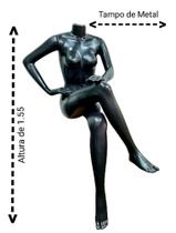 Manequim feminino (Pose sentada sem cabeça N.38/40) preto com tampa prata.