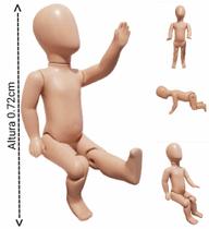 Manequim infantil unissex (Bebê veste 6 meses a 1 ano) articulado na cor bege.