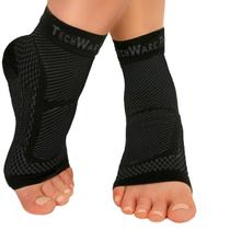 Manga de compressão TechWare Pro Ankle Brace alivia a tendinite de Aquiles e dores nas articulações. A meia para pés de fascite plantar com suporte de arco reduz o inchaço e a dor no calcanhar. (Preto/Preto, S/M) Manga de compressão TechWare Pro Ankle Brace alivia a tendinite de Aquiles e dores nas articulações. A meia para pés de fascite plantar com suporte de arco reduz o inchaço e a dor no calcanhar. (Preto/Preto, S/M)