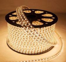 Mangueira Fita LED Branco Quente 100 Metros Achatada Efeito Natal 127V IP66 Externa + 4 Conectores