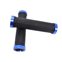 Manopla Bicicleta MTB SR-70 C/ 02 Trava Alum Preto C/ Azul Manopla Bicicleta MTB SR-70 C/ 02 Trava Alum Preto C/ Azul