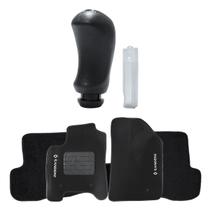 Manopla Bola Câmbio Tampa Preta c/Bucha (600504) + Tapetes Bordados Sandero Manopla Bola Câmbio Tampa Preta c/Bucha (600504) + Tapetes Bordados Sandero