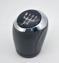 Manopla de Câmbio Onix Prisma Cobalt Spin Sonic Alav. Tipo "A" Enc. Sob Pressão Cinza Lente Preta Aro Cromado Manopla de Câmbio Onix Prisma Cobalt Spin Sonic Alav. Tipo "A" Enc. Sob Pressão Cinza Lente Preta Aro Cromado