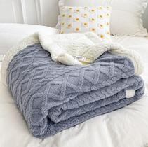 Manta Casal Glamour Dupla Face com Sherpa Pelo de Carneiro Cobertor Relevo Macio 1 Peça