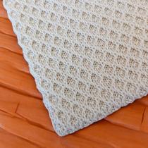 Manta de Tricô Colmeia Para Passeio e Maternidade Trabalhada 01 Pç Anti Alérgica Toque Extra Macio