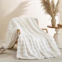 Manta decorativa Smoofy de pelo sintético 127 x 152 cm, blanco crema Manta decorativa Smoofy de pelo sintético 127 x 152 cm, blanco crema
