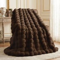 Manta L'AGRATY de Pelo Sintético de Coelho 127x152cm Marrom Cacau Manta L'AGRATY de Pelo Sintético de Coelho 127x152cm Marrom Cacau