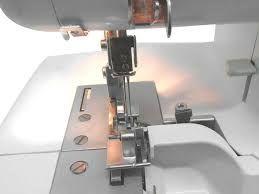 Máquina de costura overloque doméstica SS 320 Sun Point
