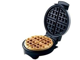 Máquina de Waffles Britânia Golden Waflle Placa Antiaderente Faz 4 Waffles 850W Máquina de Waffles Britânia Golden Waflle Placa Antiaderente Faz 4 Waffles 850W