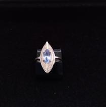 Marquise c/ Filete de Ouro e Uma Pedra Azul