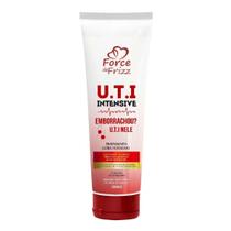Máscara Antiemborrachamento U.T.I Intensive 300ml Restauração Capilar Force de Frizz Máscara Antiemborrachamento U.T.I Intensive 300ml Restauração Capilar Force de Frizz