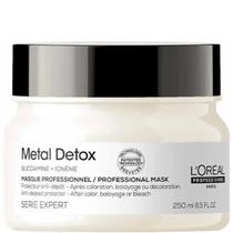 Máscara LOréal Metal Detox 250ml nutre, fortalece, protege a cor e reduz a quebra dos fios