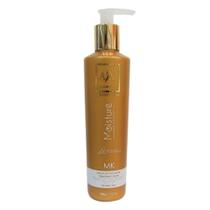 Máscara Moisture Hidratação E Recuperação Intensa Lauarrah Máscara Moisture Hidratação E Recuperação Intensa Lauarrah