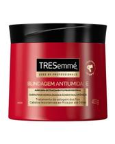 Máscara Tratamento TRESemmé Blindagem Antiumidade 400g Controle Frizz Proteção Brilho Maciez Alinhamento Máscara Tratamento TRESemmé Blindagem Antiumidade 400g Controle Frizz Proteção Brilho Maciez Alinhamento