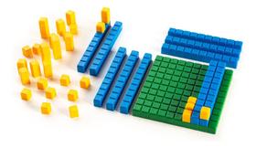 Material Dourado Base 10 Em Plástico Encaixável - Kit Com 77 Peças Unidades, Dezenas E Centenas Material Dourado Base 10 Em Plástico Encaixável - Kit Com 77 Peças Unidades, Dezenas E Centenas