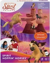 Mattel Spirit Hoppin's Horses Kids Game Horse Launcher Game Game Com Mountain Tower, Mini Horse Playing Pieces para 2 3 ou 4 jogadores 5 anos de idade e up