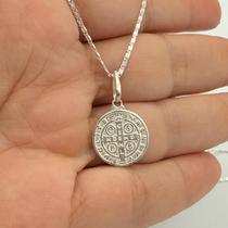 Medalha de São Bento com cordão