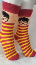Meia Harry Potter Tematica Grifinólia Geek Bruxo Confortavel e Estilosa Adulto Meia Harry Potter Tematica Grifinólia Geek Bruxo Confortavel e Estilosa Adulto