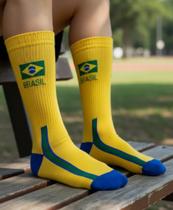 Meias Divertidas Cano Alto Copa do Mundo Brasil Amarelo Carnaval Algodão